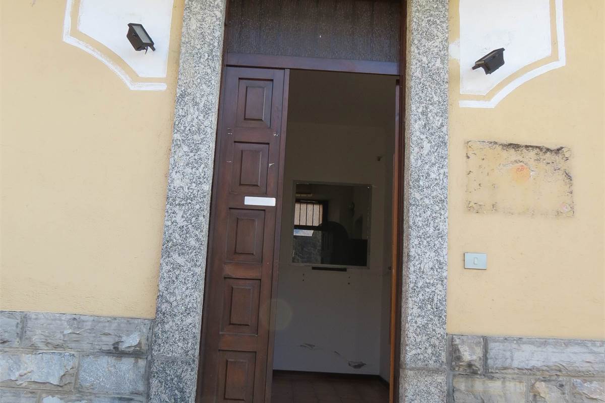 Immobile indipendente con vista lago
