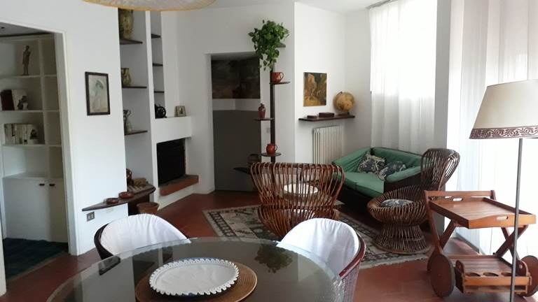 APPIANO GENTILE villa singola con 2 appartamenti