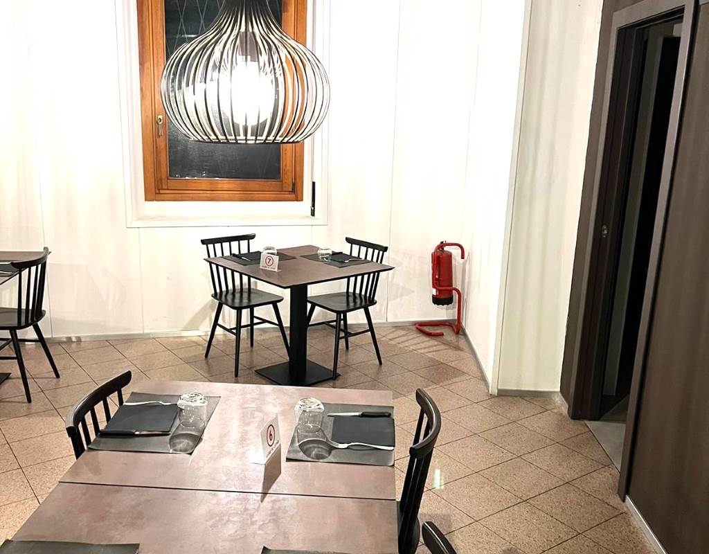 Pizzeria In Cessione a Appiano Gentile