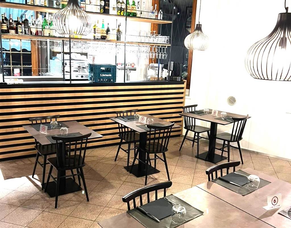 Pizzeria In Cessione a Appiano Gentile