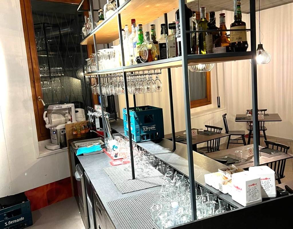 Pizzeria In Cessione a Appiano Gentile