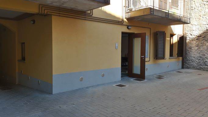 vendesi 2 locali e servizi