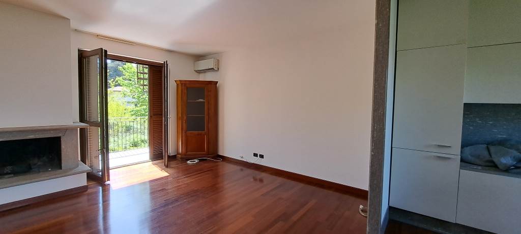 appartamento con terrazzo e box