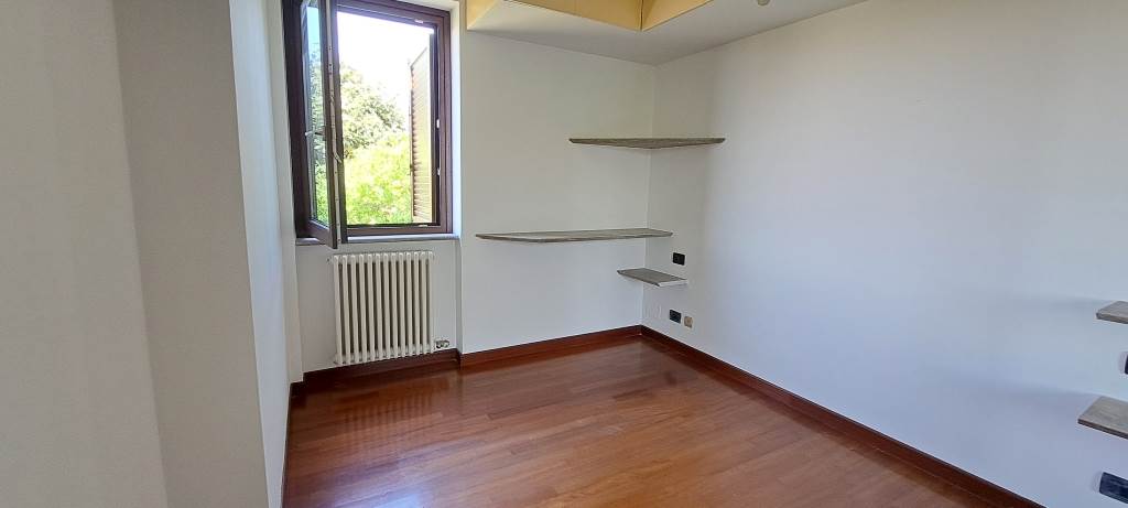 appartamento con terrazzo e box