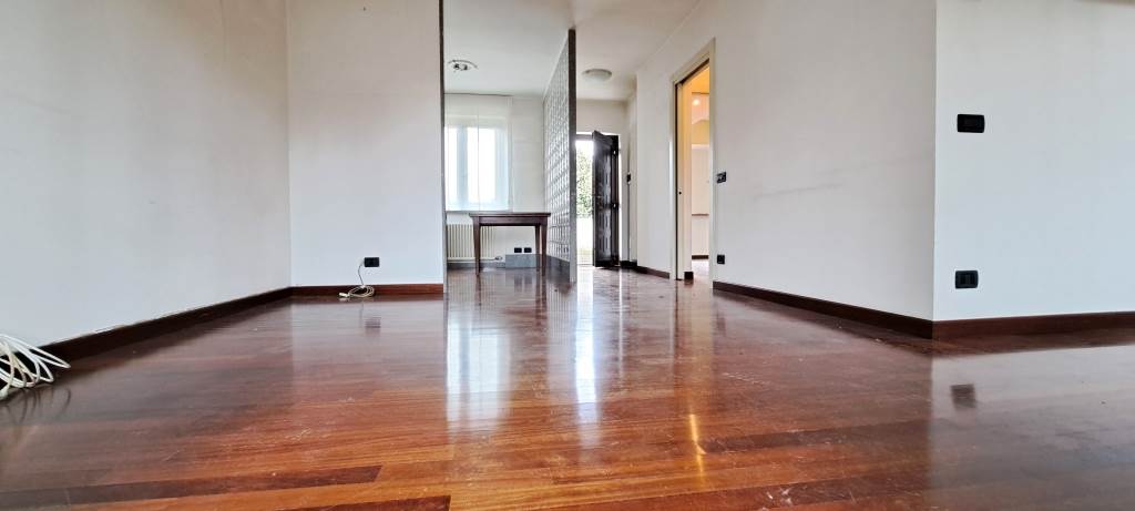 Appartamento In Affitto a Appiano Gentile