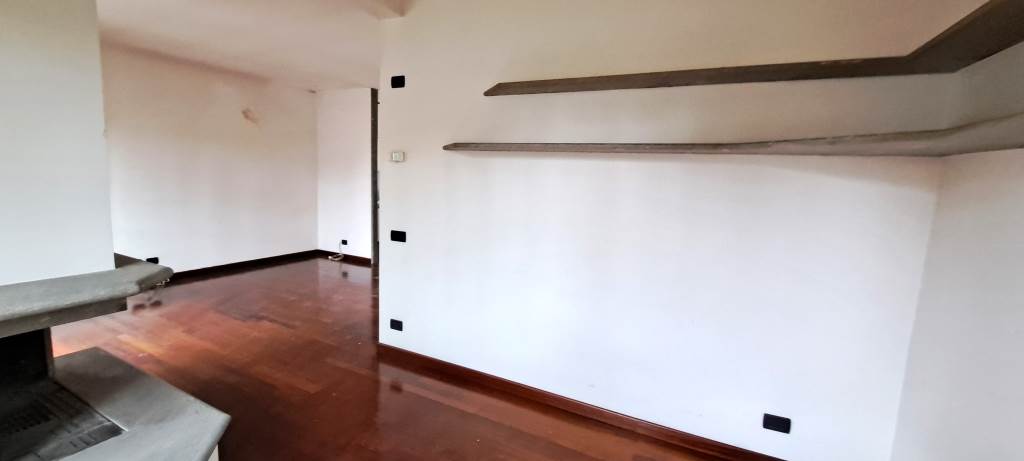 Appartamento In Affitto a Appiano Gentile