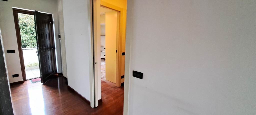 Appartamento In Affitto a Appiano Gentile