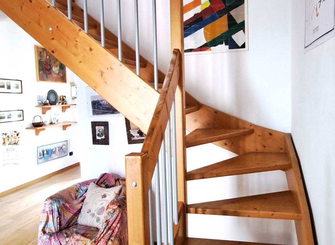 trilocale con doppi servizi e box