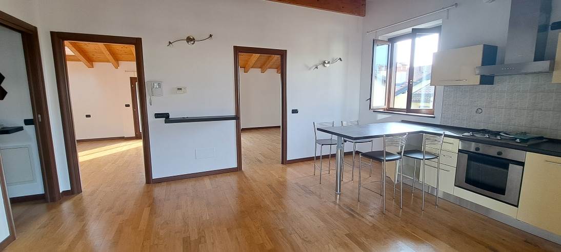 villa guardia affitto 3 locali e servizi