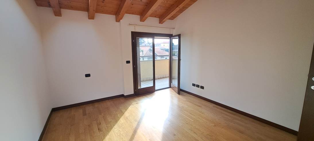 villa guardia affitto 3 locali e servizi