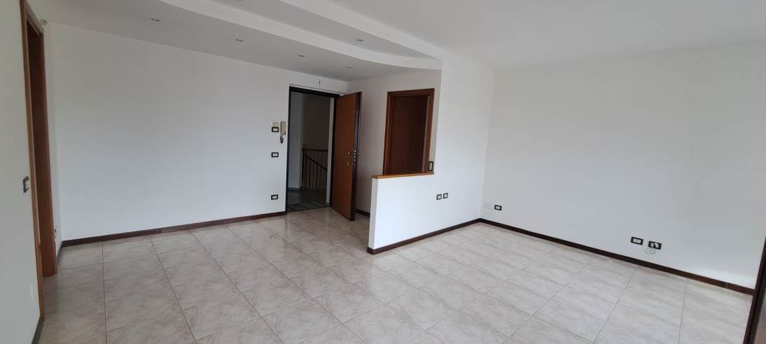 appartamento ultimo piano con box