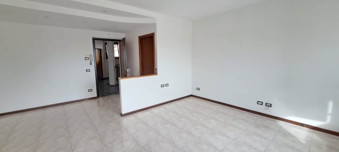 appartamento ultimo piano con box