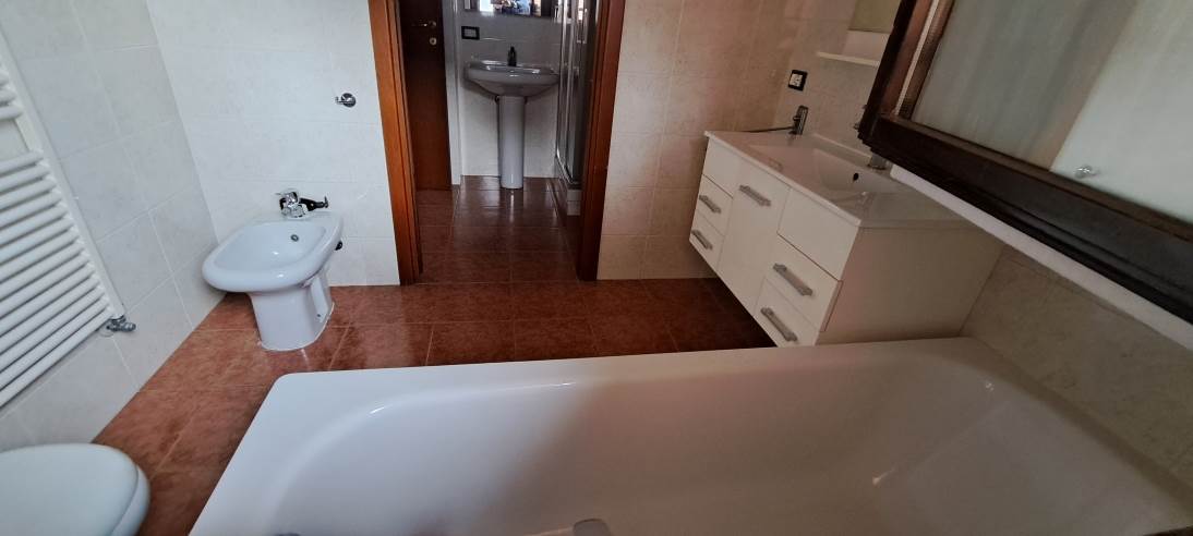 appartamento ultimo piano con box