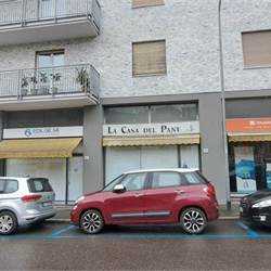 COMO BORGHI vendesi UFFICIO/NEGOZIO