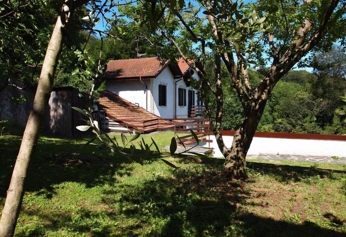 VILLA SINGOLA A STRESA  -  LAGO MAGGIORE