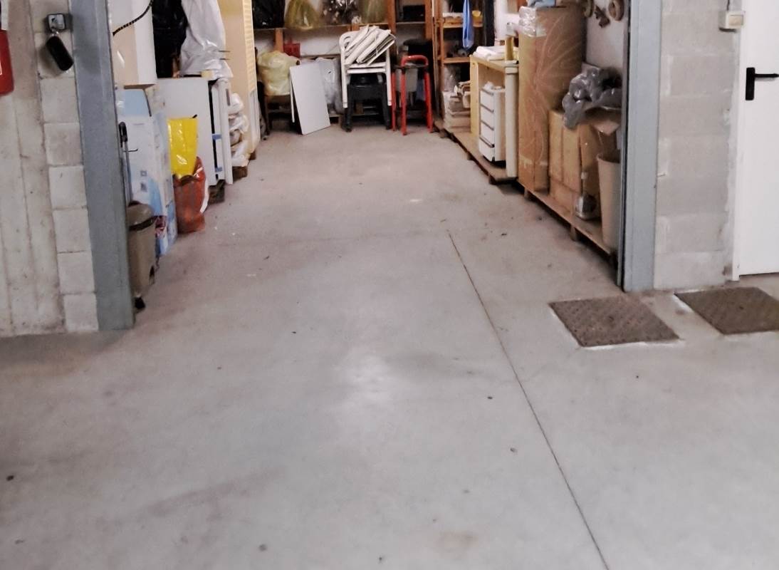 3 locali e servizi con box singolo