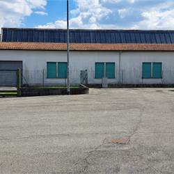 capannone industriale/artigianale con abitazione