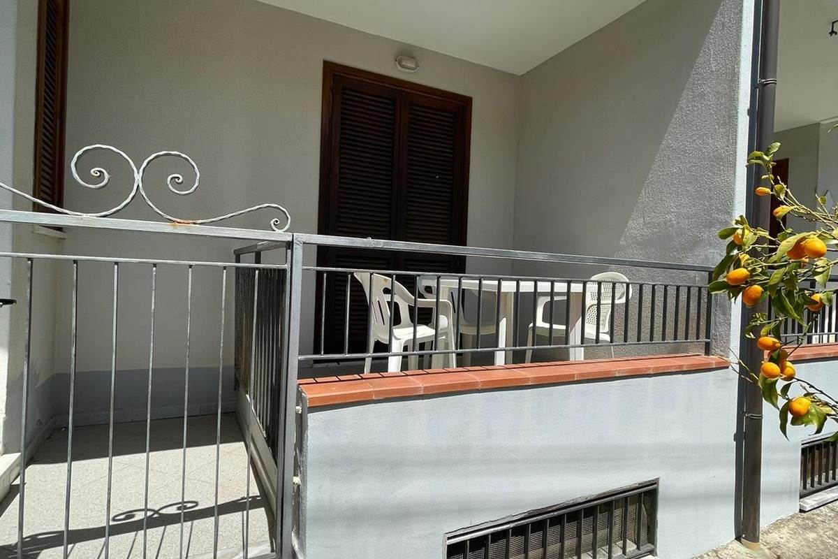 Porzione Villa In Vendita a Casal Velino