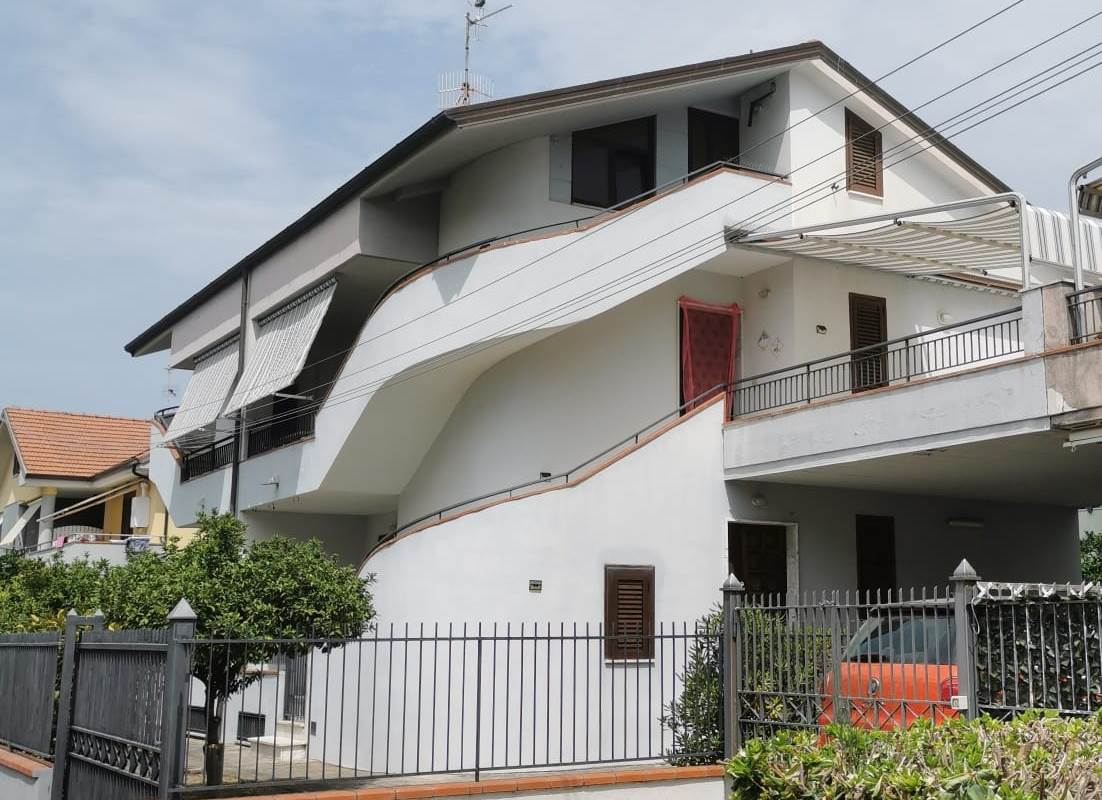 Porzione Villa In Vendita a Casal Velino