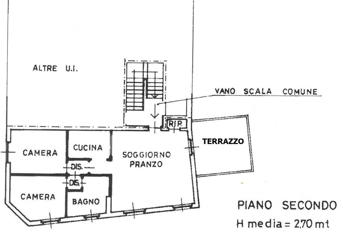 TRILOCALE PIU' SERVIZI CON POSTO AUTO COPERTO