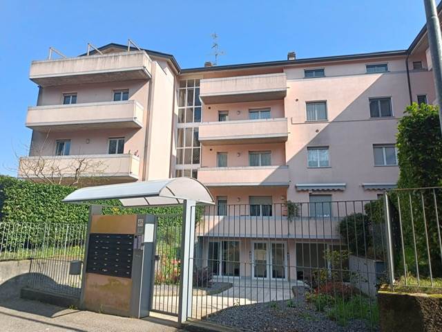 TRILOCALE PIU' SERVIZI