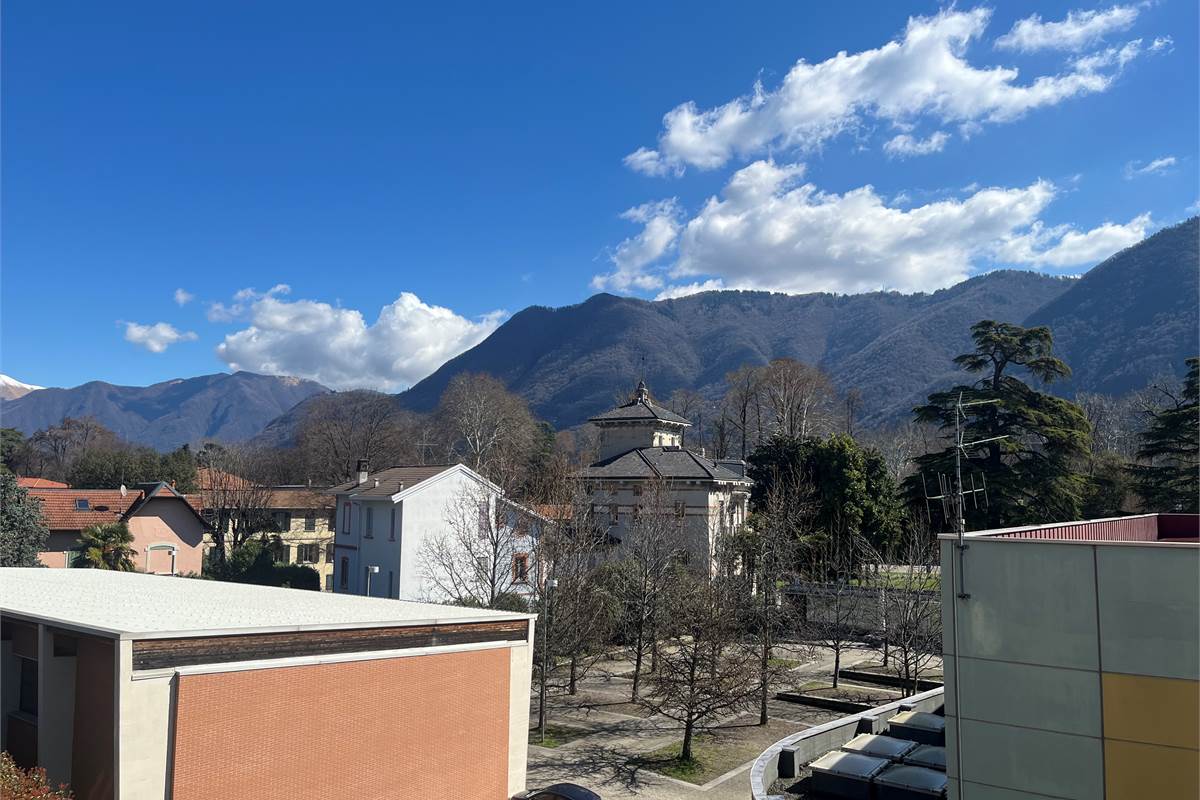 TRILOCALE PIU' SERVIZI CON BOX