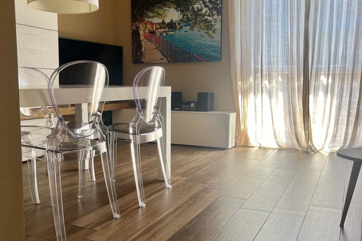 TRILOCALE PIU' SERVIZI CON BOX