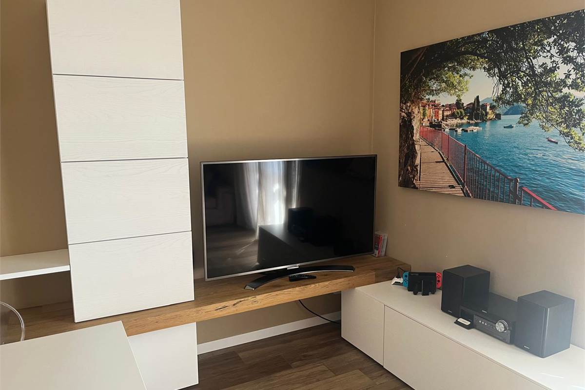 TRILOCALE PIU' SERVIZI CON BOX