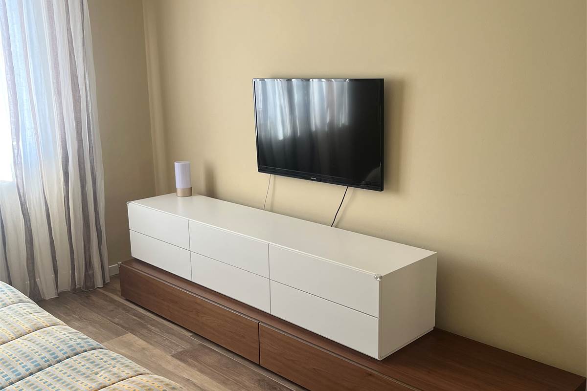 TRILOCALE PIU' SERVIZI CON BOX