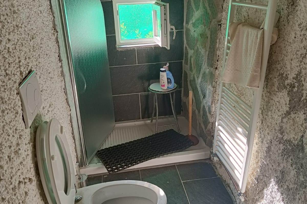 CASA INDIPENDENTE CON GIARDINO 