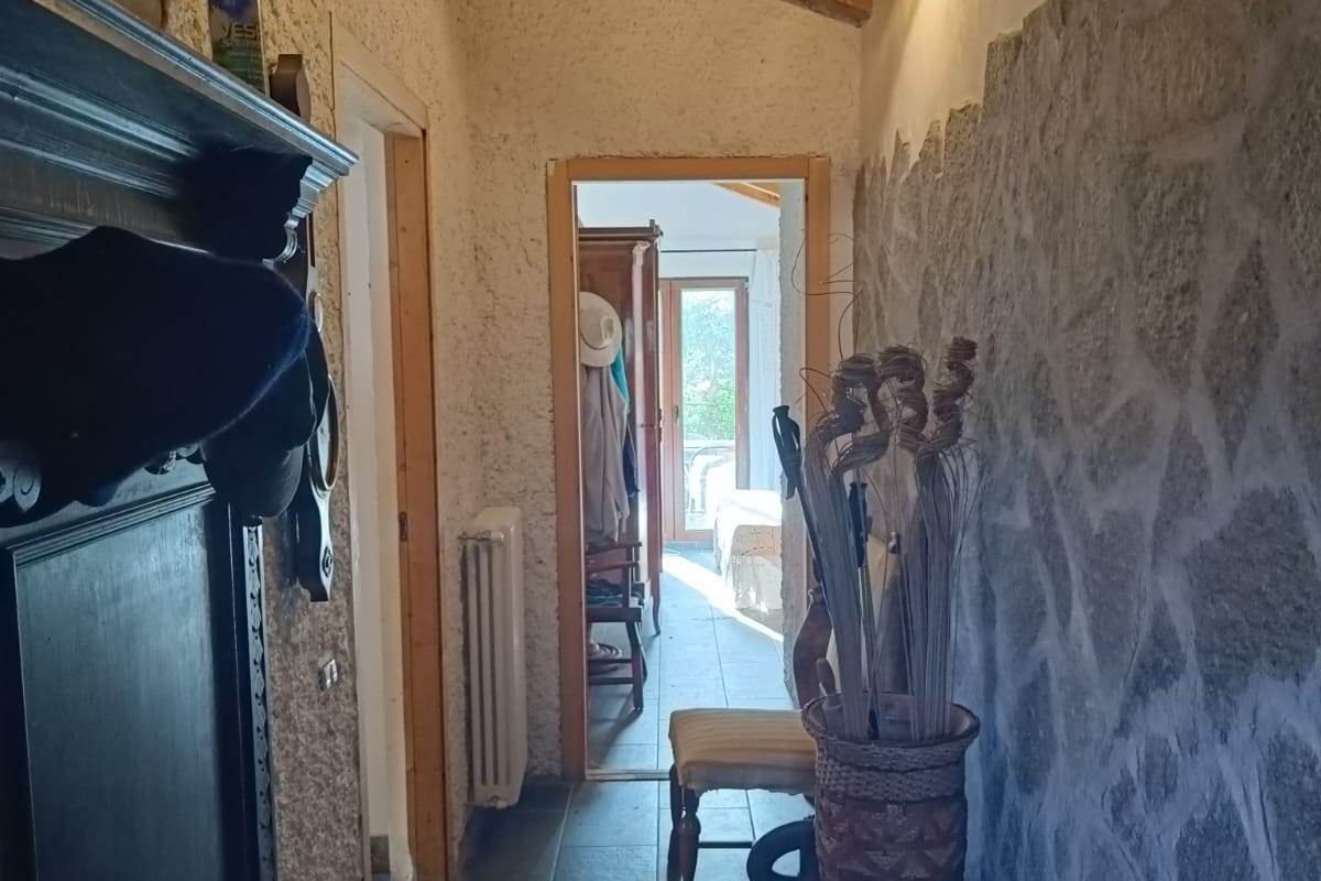 CASA INDIPENDENTE CON GIARDINO 