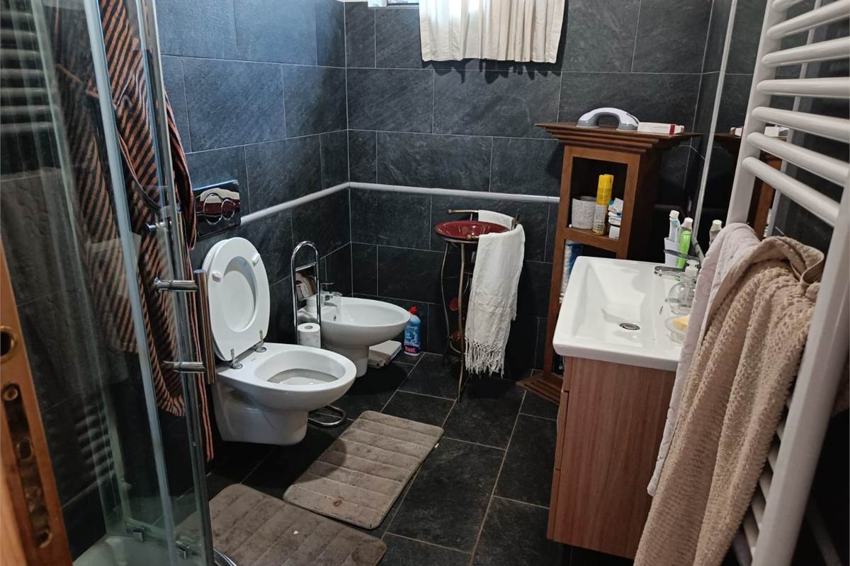 CASA INDIPENDENTE CON GIARDINO 