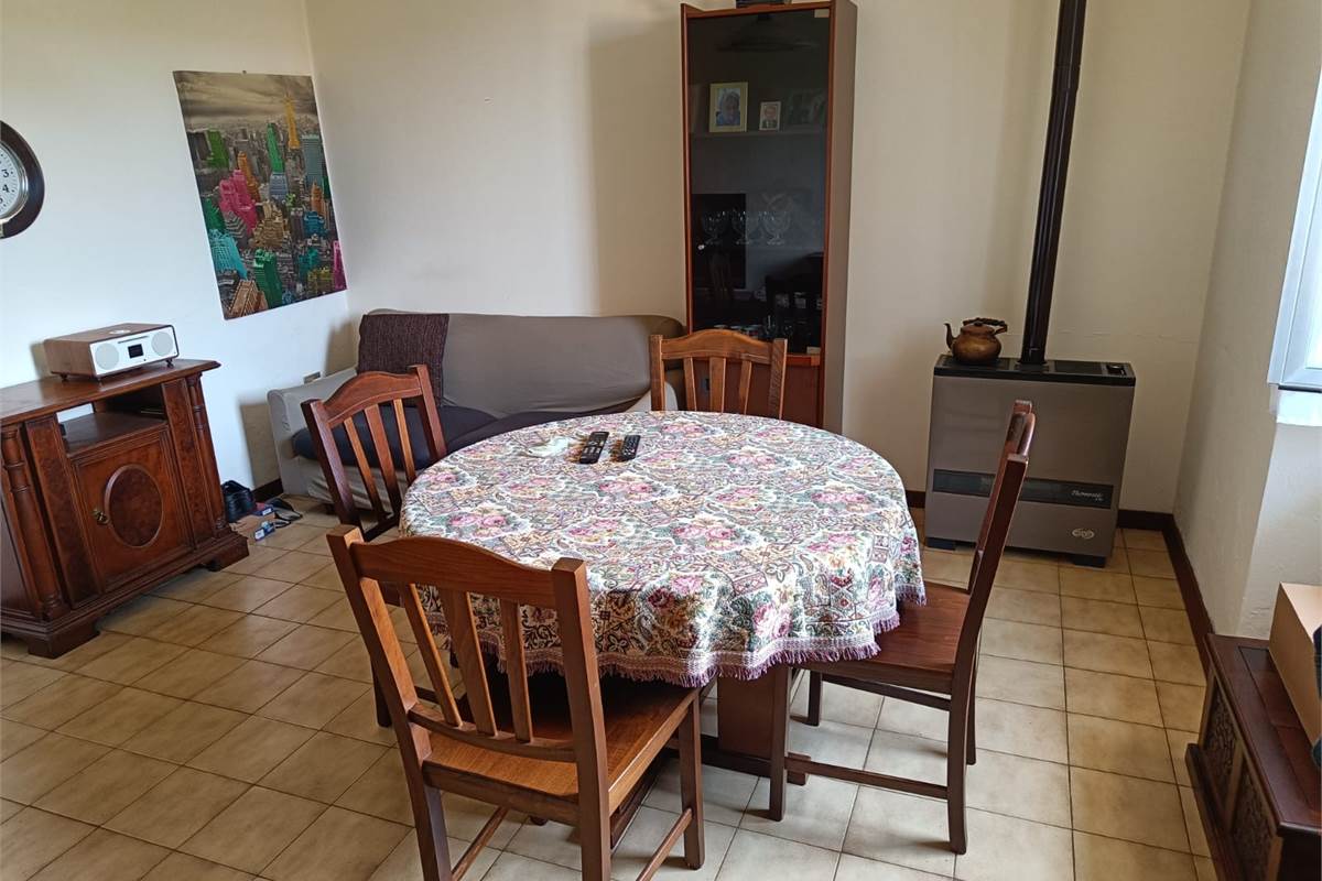 CASA SINGOLA CON GIARDINO