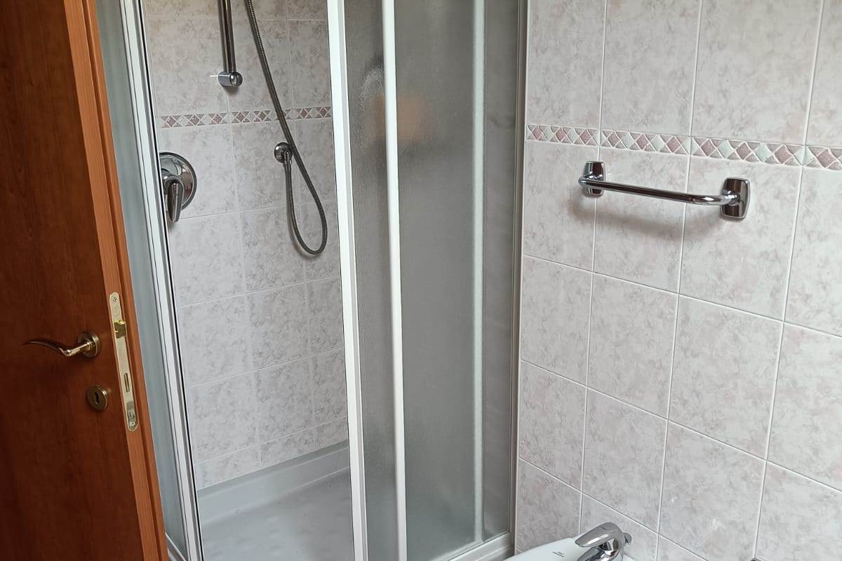 VILLA SINGOLA CON GIARDINO