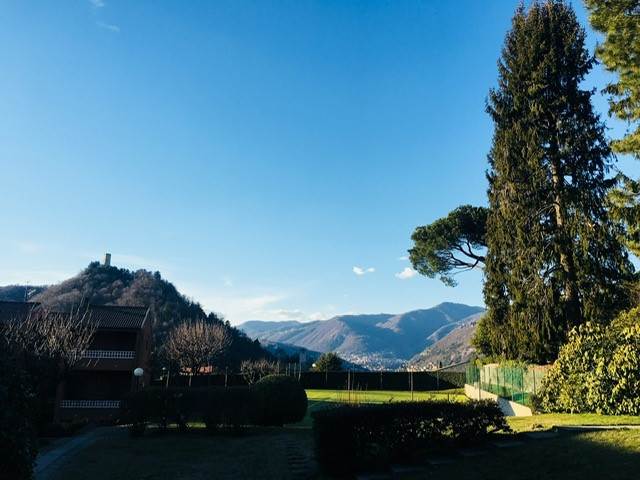 VILLA A SCHIERA DI TESTA
