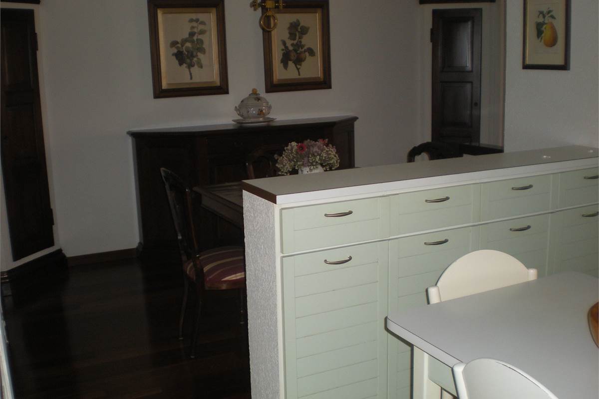 VILLA A SCHIERA DI TESTA