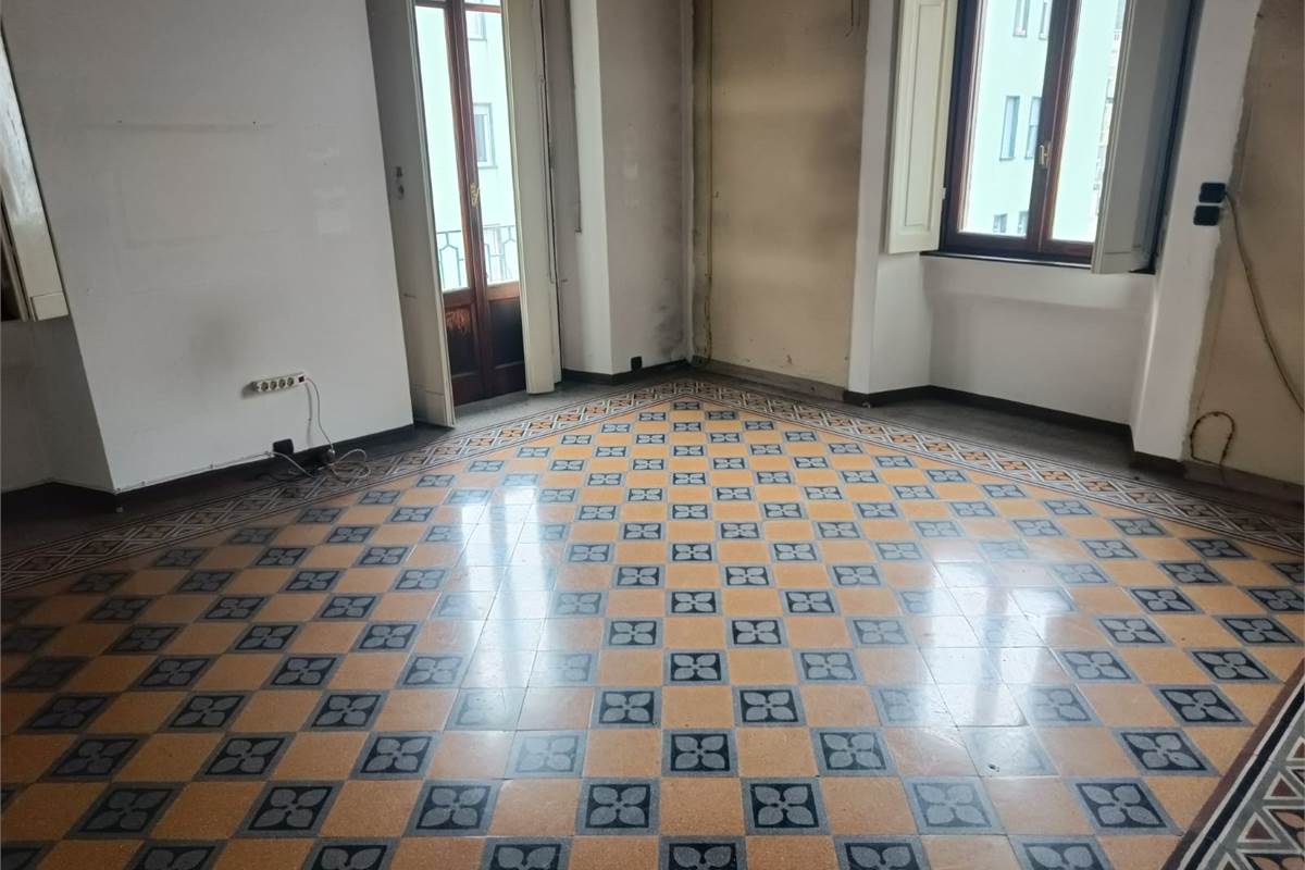 QUADRILOCALE PIU' SERVIZI