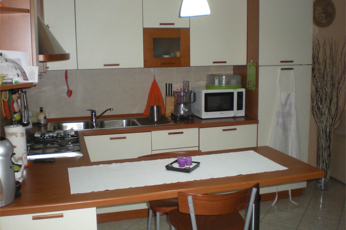 BILOCALE PIU' SERVIZI