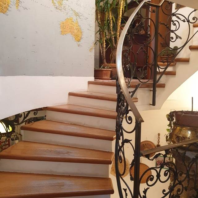 PORZIONE DI CASA CON GIARDINO