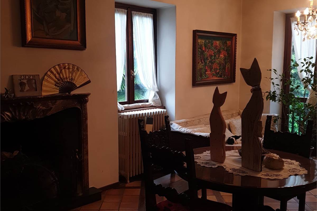 PORZIONE DI CASA CON GIARDINO