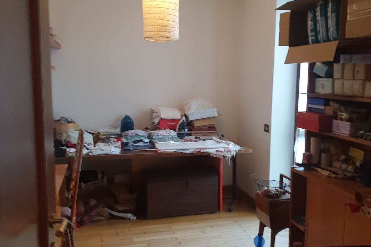 PORZIONE DI CASA CON GIARDINO