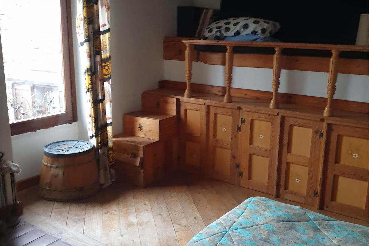 PORZIONE DI CASA CON GIARDINO