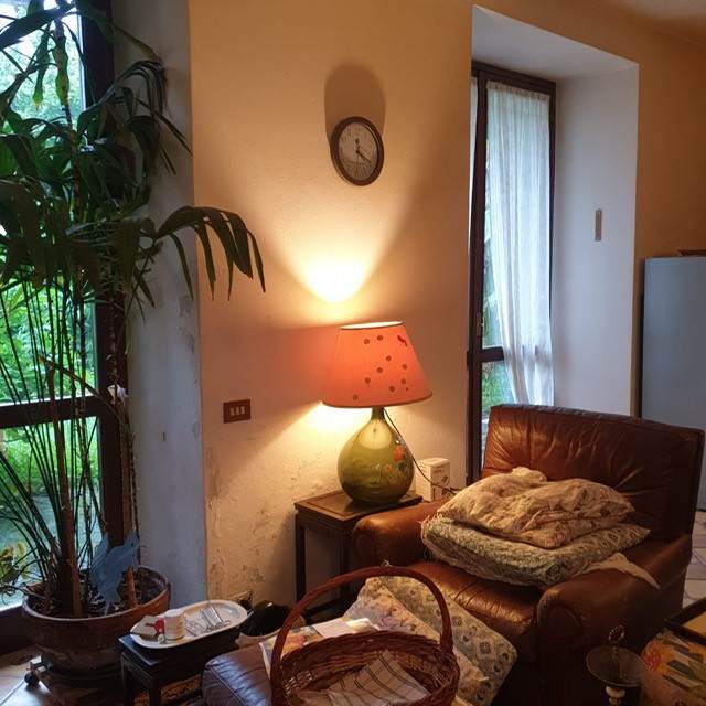 PORZIONE DI CASA CON GIARDINO