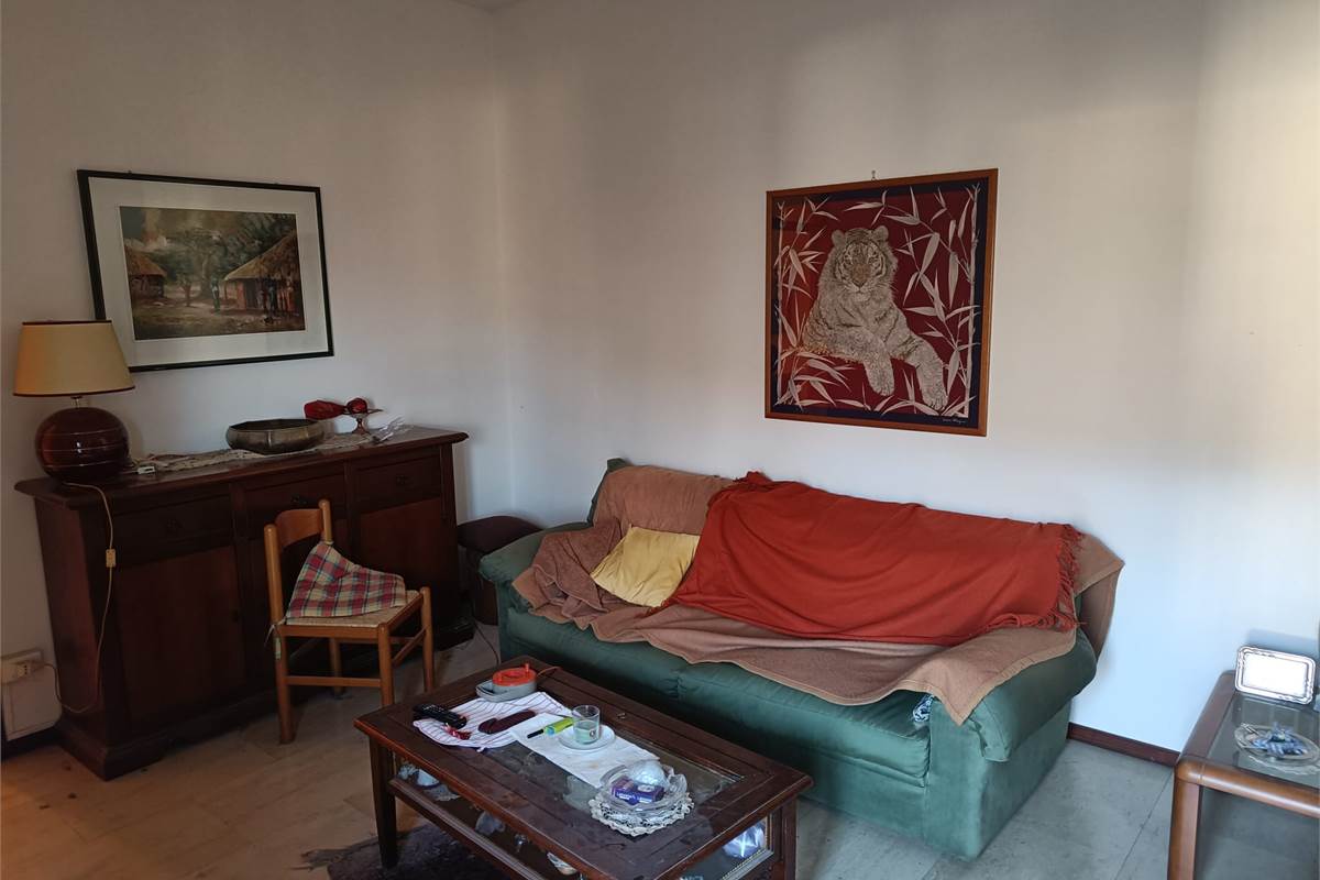 BILOCALE PIU' SERVIZI