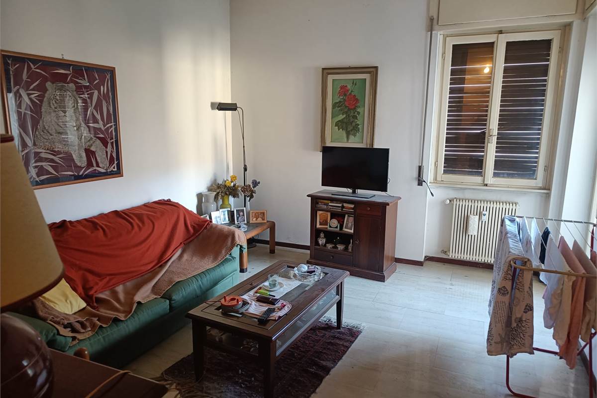 BILOCALE PIU' SERVIZI