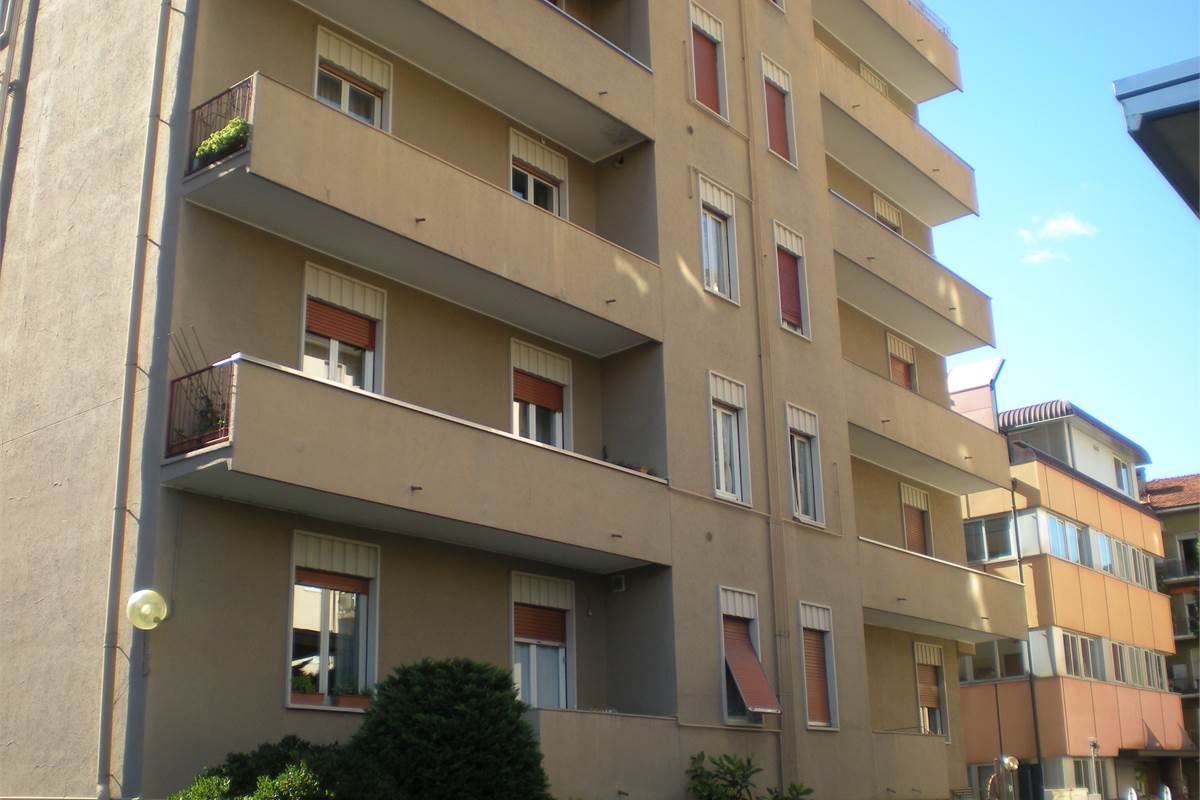 BILOCALE PIU' SERVIZI