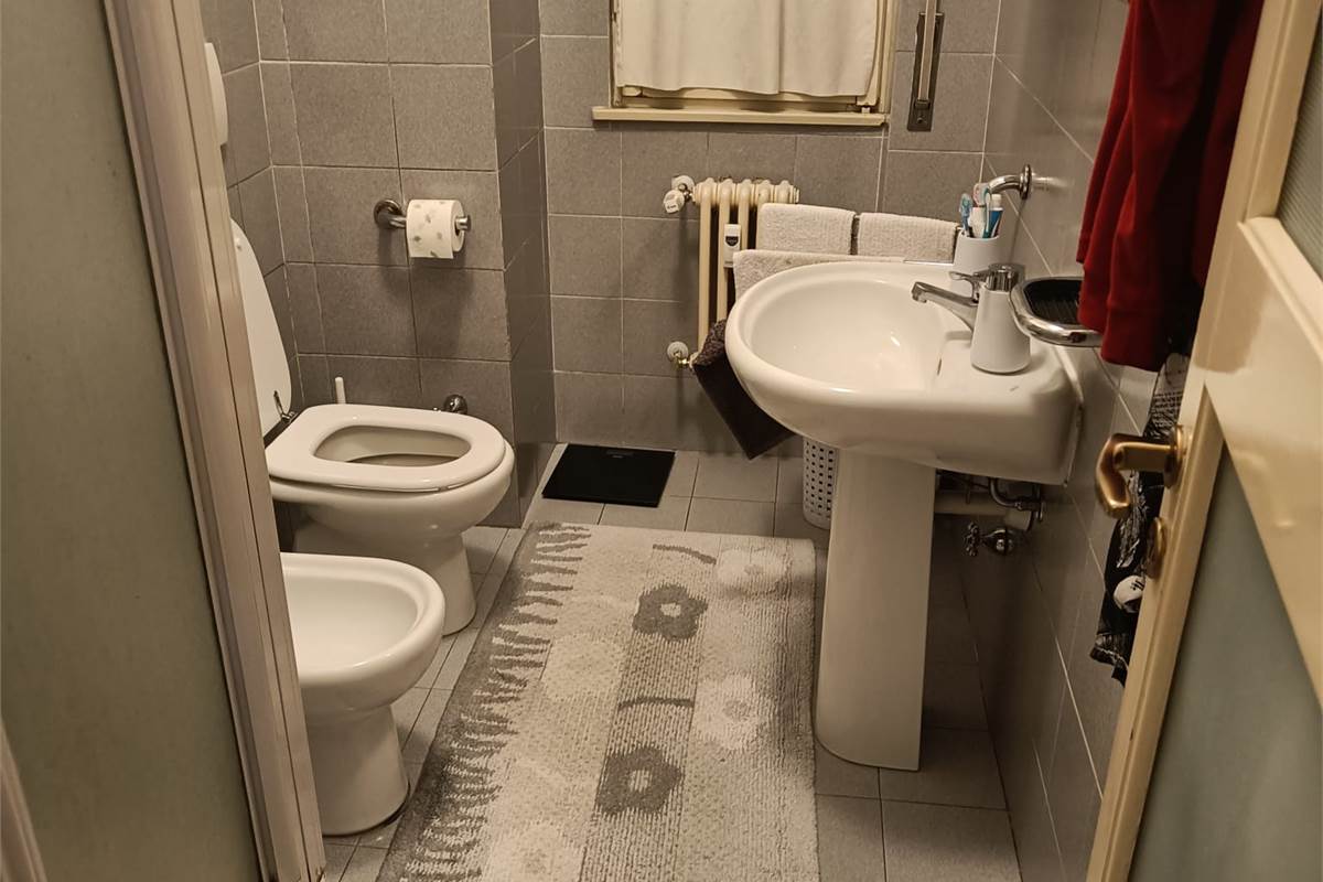 BILOCALE PIU' SERVIZI