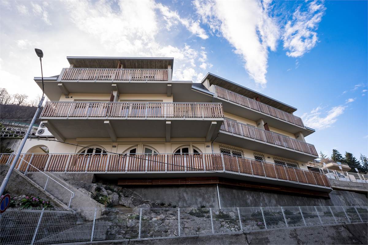 MONOLOCALI E BILOCALI  PIU' SERVIZI