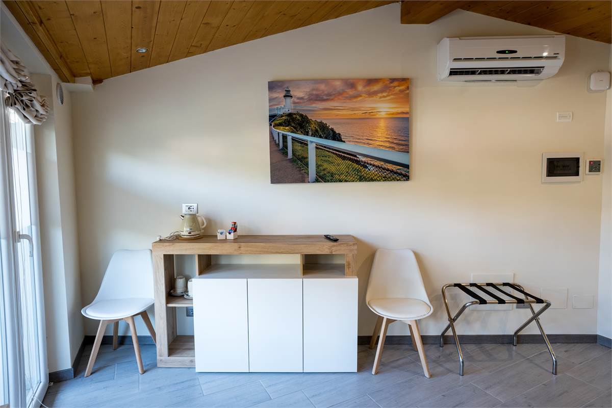 MONOLOCALI E BILOCALI  PIU' SERVIZI