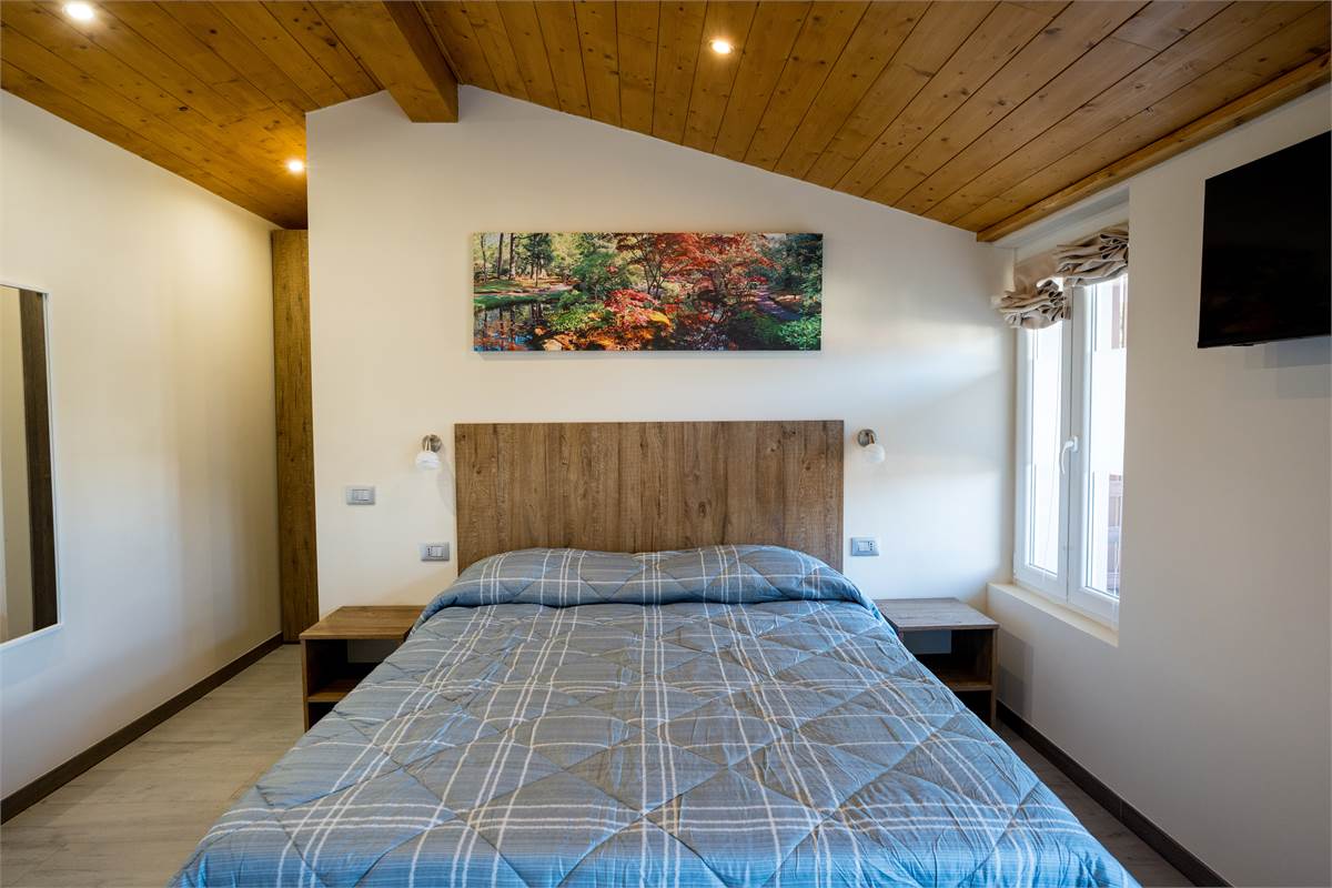 MONOLOCALI E BILOCALI  PIU' SERVIZI